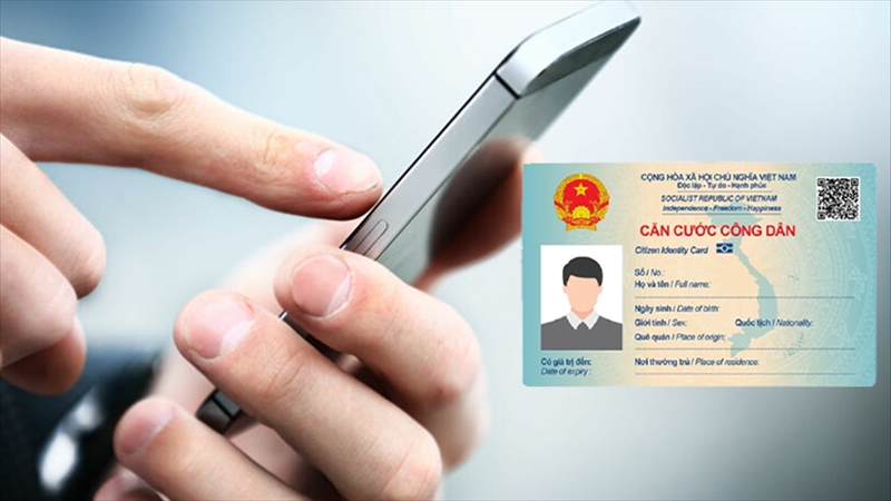 Cách tra cứu thông tin CCCD gắn chip đã hoàn chỉnh hay chưa bằng cách gửi email. 