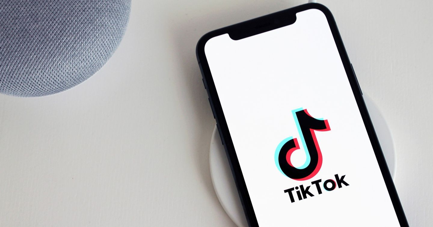 Thực hiện cách rút tiền từ Tik Tok đơn giản